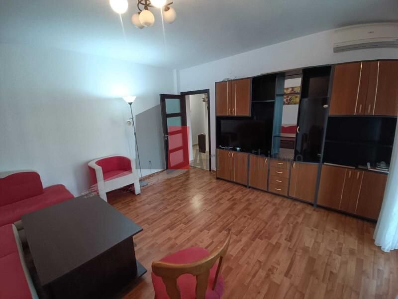 Tineretului, metrou, apartament minunat 3 camere, centrala, zona verde